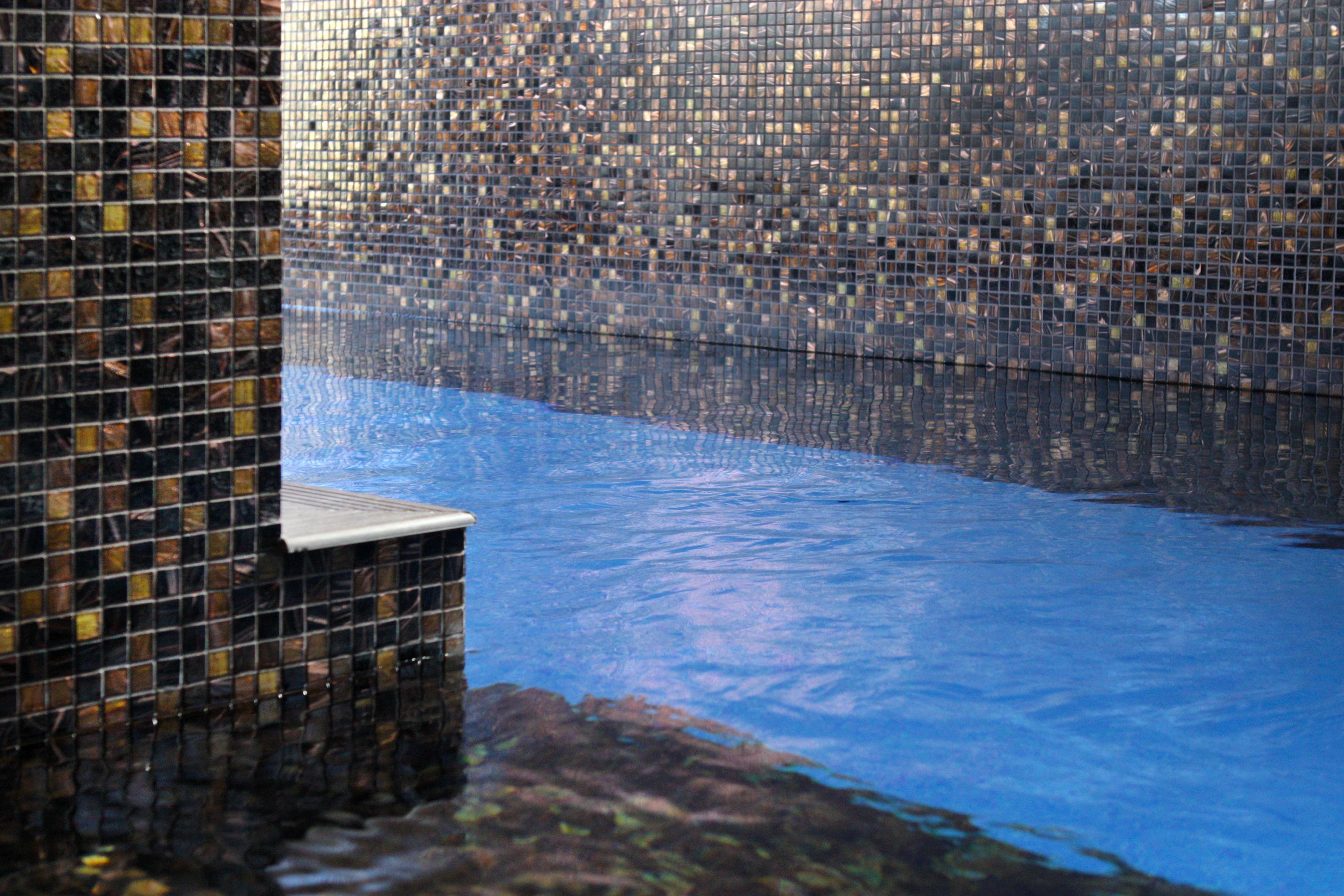 Longevity Senses - Cascais Boutique Hotel - Adults Only ภายนอก รูปภาพ A mosaic tiled pool